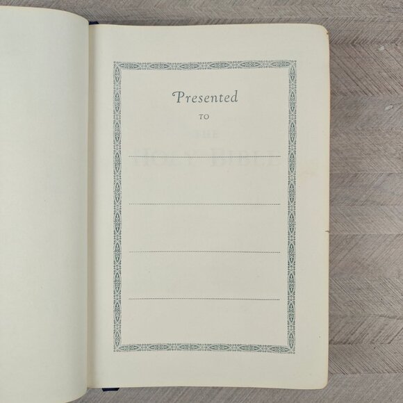 Vintage New Catholic Holy Bible Illustrated Black Leather Gold-Edged Indexed - Picture 5 of 16